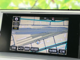 道路や周辺の建物が表示され、現在地と周囲の位置関係を確認しやすい地図画面です。目的地までの道順を調べる際にも役立ち、お出かけの計画をサポートします。