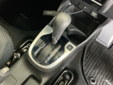 発進時から滑らかに加速する無段階変速のCVTはストップ&ゴーの多い街の中も快適です
