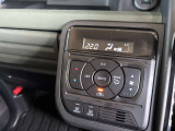 空調はAUTO エアコンですので、温度設定するだけで後は車が管理してくれます。快適な室内空間です!
