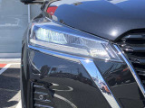LEDヘッドライトです。シャープな白光色のLEDランプを採用しました。人気の車ですので、お問い合わせはお早めに!
