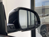 レーンチェンジウォーニング装備。車線変更時の安全確認をサポートしてくれます。