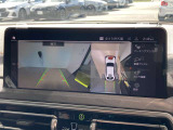 鮮明なバックカメラと上空からのサラウンドビューで駐車もラクラク。