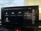 Audi純正のナビゲーションです。少ない動作で必要な情報をご確認可能です。