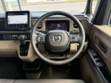 運転席周りです。