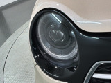 LEDヘッドライトは、点灯の瞬間から最大光量を発揮し、突然暗くなるトンネルなどでの安定感を高めます。