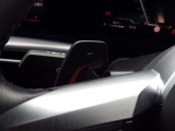 BOOST機能は、アクセル操作に応じ、力強い加速を発揮し、合流や追い越しなどのシーンでゆとりあるドライビングをサポートします。