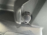 後席にシガーソケットがあるので緊急時などに使えます