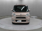 安全面では、車両前方部の外板を全て樹脂とすることで、万が一の際の歩行者保護性能を向上させています。
