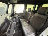 すわり心地の良い運転席・助手席です。長時間のドライブの疲れ軽減に貢献します。どうぞ快適なドライブを♪