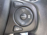 ステアリングスイッチ   運転中でもハンドルから手を離さずにオーディオ等の操作ができます