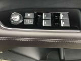 パワーウインド・電動格納付きドアミラースイッチは、運転席ドアに集中☆