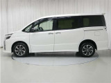 ヴォクシー 2.0 ZS 煌III 4WD 