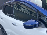 プライバシーガラスが搭載されておりますので、車内のプライバシーを保護してくれます。