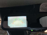 【バックモニター】駐車するとき、後ろのスペースがどれくらいあるかわからず、うまく停められない・・なんてことを防ぐ、バックカメラを装備。
