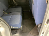 品質へのこだわり!フロアマットやシートなど車内をキレイに清掃し、ニオイや汚れなどを徹底的にクリーニングしてもらっております。室内はピカピカです☆