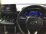 とっても見やすいメーターです。夜間時はラグジュアリーな気分にさせてくれる照明が魅力ですので、夜のドライブも楽しみになりますよ♪