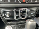 オリジナル4x4ブランドとしての誇りと自信、そして進化の伝統。4x4性能、デザイン、品質。本物とはJeepの全てであり、追い求めるさらなるたかみでもあるのです。