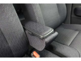 肘置きがあると運転姿勢が安定して疲れにくいです!