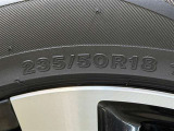 タイヤサイズは【235/50R18】