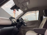 広々とした視界を体感できます。運転が楽しくなりますね。