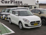 当店展示場では常時50台以上の在庫を展示しており、全車に走行距離及び修復歴を明示しております。長年の実績と経験からお客様に安心と満足をご提供致します。