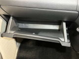 「収納スペース」使いやすい収納を、使いやすい場所に。様々な場所に収納スペースがあり使い勝手も良いので車内もスッキリして綺麗を保てます