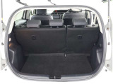 大きな開口幅で荷物を出し入れしやすいのが魅力のラゲージスペースです!