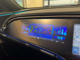 メモリー付きパワーシートが装備されている車両はシートの位置・ドアミラーの角度・ハンドルの位置を3名まで記憶出来ます。