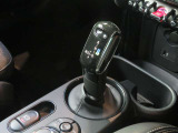 【MTモード付電子式シフトレバー】電子式なので、操作が簡単です。なおMTモード付なので、ご自身で変速可能です!