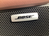 BOSE社との共同開発により室内空間に音響チューニングを施し、クリアで臨場感のあるダイナミックサウンドをお楽しみいただけます。