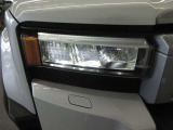 リフレクター式3眼LEDヘッドランプ+LEDクリアランスランプ&LEDデイタイムランニングランプ