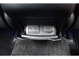 納車前整備は、メルセデスベンツ国際認定メカニックによる最新の検査ライン等の施設が充実した当社工場で入念に行います。
