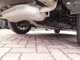 車両下部や足回りの状態を確認できます。