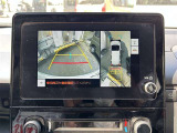 パノラミックビューモニター付きです。車両を上から見たような映像をディスプレイオーディオ画面に表示。運転席からの目視だけでは見にくい、車両周辺の状況をリアルタイムでしっかり確認できます。
