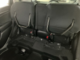 リアシート座面を持ち上げると、背の高い荷物を積むのに便利なトールモードに変身します!多彩なシートアレンジで使い勝手良好!