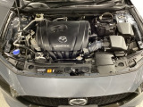 SKYACTIV-G搭載!爽快なパワーフィールと低中速の豊かなトルクによる実用域での扱い易さを是非体感して下さい!エンジンルーム内の清掃も行き届いております♪
