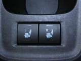 【シートヒーター】運転席と助手席の座面にヒーターが内蔵されていますので寒い時でも快適運転です。