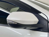 ウィンカーミラーは、他のドライバーや歩行者にもわかりやすく、視認性も十分な装備ですね!