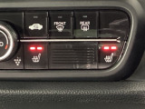 運転席と助手席にシートヒーターが付いています☆寒い時期に腰周りを温めてくれるので体全体が温まりやすいのは勿論、暖房と違い顔に風が当たらないので、乾燥肌やドライアイの方でも大丈夫☆