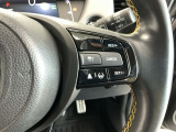 【アダプティブ・クルーズ・コントロール】予め設定した車速内でクルマが自動的に加減速。 前走車との適切な車間距離を維持しながら追従走行し、高速道路でのドライバーの疲労を軽減してくれる嬉しい機能付♪