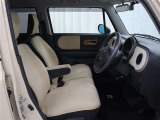 運転席廻りです。