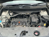 当社では自社整備工場で点検整備をおこなってからお渡ししています。車検期間が残っている場合は『12ヶ月点検整備』を、車検整備付きの場合は『車検整備』をおこないます。整備費用は車両本体価格に含まれています