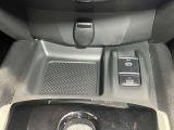 【オートブレーキホールド】駐車料金を支払う時も安心★ブレーキペダルから足を離してもブレーキ力を維持してくれます★