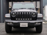 Jeep伝統の丸目ライト、7スロットグリルが存在感バッチリです!