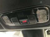 フロント天井にヘルプネットボタンが付いています。