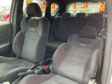 車内のシートの感じはこのような感じです。