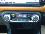 運転席助手席シートヒーターを装備