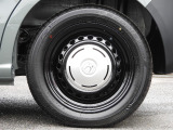 ★左後タイヤ★タフな雰囲気のジョイにピッタリなホイールです!タイヤ詳細 155/65R14インチでタイヤの溝は、6mmございます。