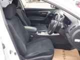 清潔で広々した座席です!是非、現車を見て体感してみてください。