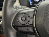 運転中、オーディオの操作をしてて、ハッとしたことはありませんか?ステアリングスイッチは、運転中でもハンドルでオーディオの操作が可能です。安全なドライブをサポートします。